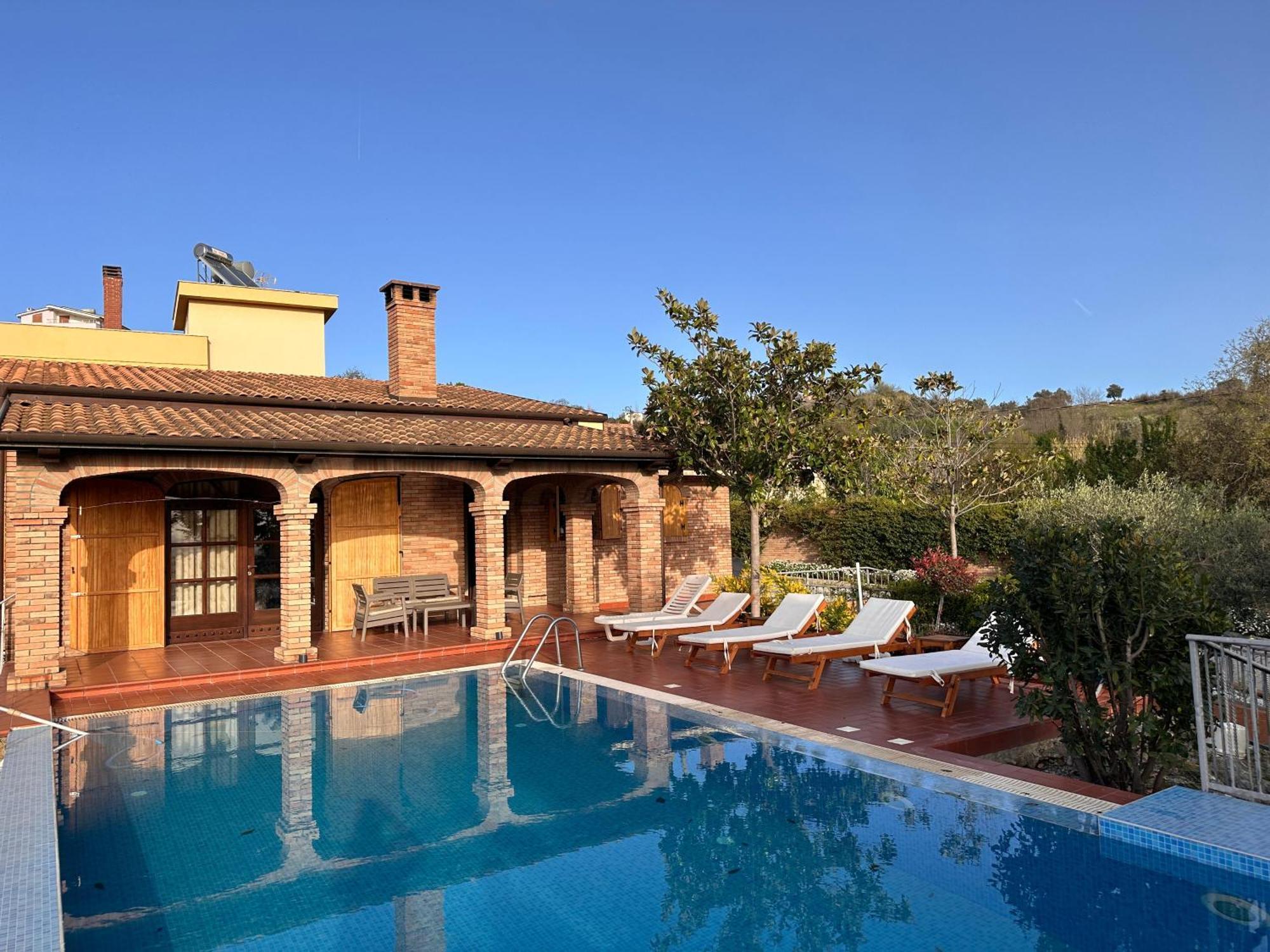 Villa “Pool & Sun” Durrës Exterior foto